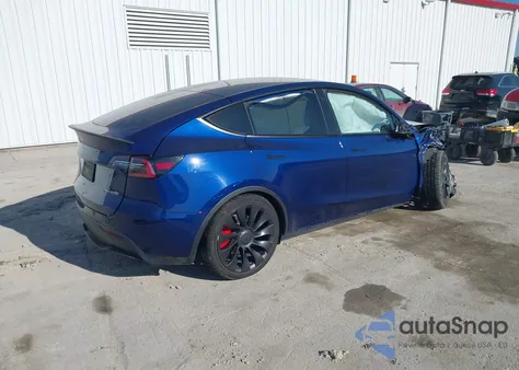 2020 Tesla Model Y из США, поврежденный, VIN 5YJYGVEF9LF025455
